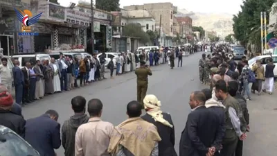 أمانة العاصمة .. وقفة لأبناء مديرية الوحدة احتفاء بثورة 21 سبتمبر ودعما للقوات المسلحة